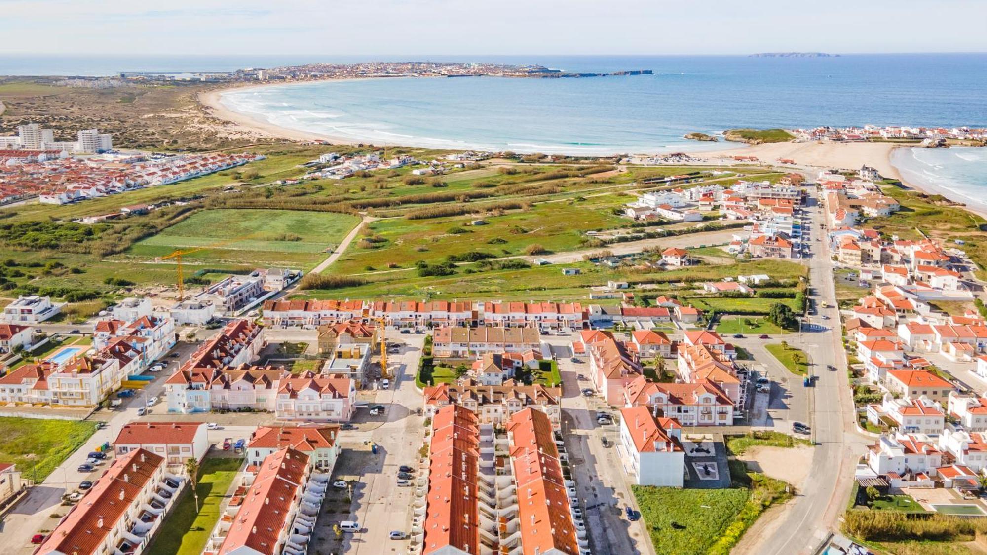 Villa Baleal Happiness Surf House Ferrel  Exterior foto